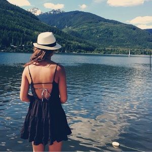 Aritzia dress